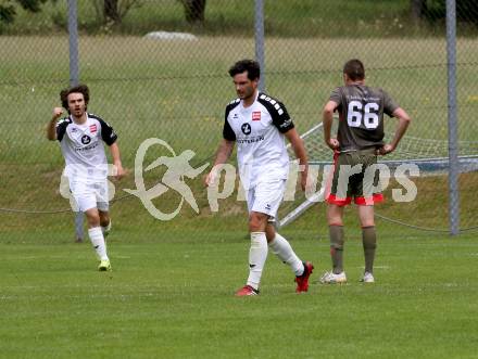 Fussball 1. Klasse B. Kleinkirchheim gegen Velden. Torjubel  Roland Putsche
 (Velden). Kleinkirchheim, am 25.7.2021.
Foto: Kuess
---
pressefotos, pressefotografie, kuess, qs, qspictures, sport, bild, bilder, bilddatenbank