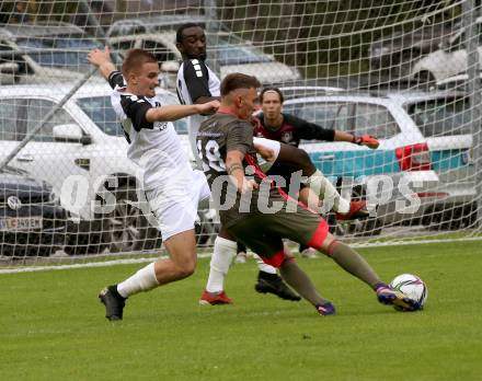 Fussball 1. Klasse B. Kleinkirchheim gegen Velden.  Kristijan Matanovic  (Kleinkirchheim),  Luca Alexander Pollanz (Velden). Kleinkirchheim, am 25.7.2021.
Foto: Kuess
---
pressefotos, pressefotografie, kuess, qs, qspictures, sport, bild, bilder, bilddatenbank