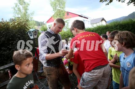 Fussball. Ehrung Martin HInteregger durch Gemeinde Sirnitz.  Martin Hinteregger. Sirnitz, am 11.7.2021.
Foto: Kuess
---
pressefotos, pressefotografie, kuess, qs, qspictures, sport, bild, bilder, bilddatenbank