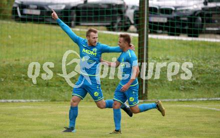 Fussball. Unterliga Ost. Sele Zell gegen Eisenkappel.  Torjubel Anze Jelar, Mathias Christian Pegrin,  (Sele Zell). Sele Zell, am 1.8.2021.
Foto: Kuess
www.qspictures.net
---
pressefotos, pressefotografie, kuess, qs, qspictures, sport, bild, bilder, bilddatenbank