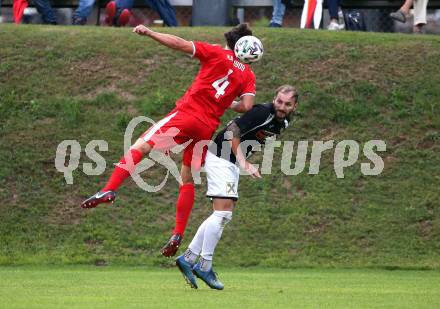 Fussball. Kaerntner Liga. Gmuend gegen KAC 1909. Andreas Marco Allmayer (Gmuend), Patrick Legner (KAC). Gmuend, am 31.7.2021. 
Foto: Kuess
---
pressefotos, pressefotografie, kuess, qs, qspictures, sport, bild, bilder, bilddatenbank