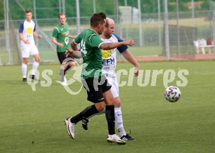 Fussball. Unterliga West. Landskron gegen Doelsach. Daniel Arneitz (Landskron), Andreas Wenger (Doelsach). Landskron, am 31.7.2021.
Foto: Kuess
www.qspictures.net
---
pressefotos, pressefotografie, kuess, qs, qspictures, sport, bild, bilder, bilddatenbank