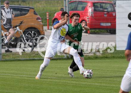 Fussball. Unterliga West. Landskron gegen Doelsach. Raphael Simon Staguller  (Landskron), Julian Wallner (Doelsach). Landskron, am 31.7.2021.
Foto: Kuess
www.qspictures.net
---
pressefotos, pressefotografie, kuess, qs, qspictures, sport, bild, bilder, bilddatenbank