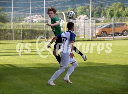 Fussball. Unterliga West. Landskron gegen Doelsach.  Raphael Simon Staguller  (Landskron),  Julian Wallner (Doelsach). Landskron, am 31.7.2021.
Foto: Kuess
www.qspictures.net
---
pressefotos, pressefotografie, kuess, qs, qspictures, sport, bild, bilder, bilddatenbank