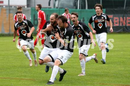Fussball. Karntner Liga. Gmuend gegen KAC 1909.  Torjubel Andreas Marco Allmayer, Udo Gasser (Gmuend),   (KAC). Gmuend, 31.7.2021.
Foto: Kuess
---
pressefotos, pressefotografie, kuess, qs, qspictures, sport, bild, bilder, bilddatenbank