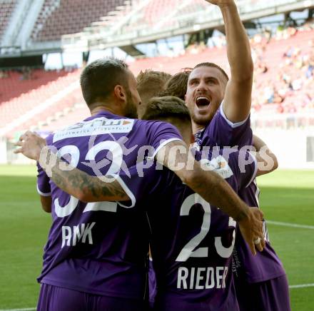 Fussball. Bundesliga. SK Austria Klagenfurt gegen TSV Hartberg.   Torjubel  Alex Timossi Andersson, Florian Rieder, Christopher Brian Cvetko, Markus Pink, Turgay Gemicibasi (Klagenfurt). Klagenfurt, am 7.8.2021.
Foto: Kuess
www.qspictures.net
---
pressefotos, pressefotografie, kuess, qs, qspictures, sport, bild, bilder, bilddatenbank