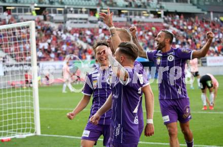 Fussball. Bundesliga. SK Austria Klagenfurt gegen TSV Hartberg.   Torjubel  Alex Timossi Andersson, Florian Rieder, Christopher Brian Cvetko, Markus Pink (Klagenfurt). Klagenfurt, am 7.8.2021.
Foto: Kuess
www.qspictures.net
---
pressefotos, pressefotografie, kuess, qs, qspictures, sport, bild, bilder, bilddatenbank
