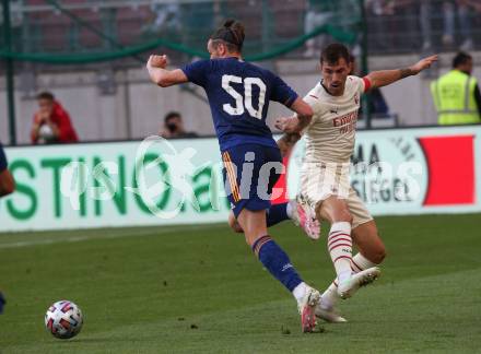 Fussball. Testspiel. Real Madrid gegen AC Milan. Gareth Bale (Real Madrid), Romagnoli Alessio (AC Milan). Klagenfurt Woerthersee Stadion, am 8.8.2021.
Foto: Kuess
www.qspictures.net
---
pressefotos, pressefotografie, kuess, qs, qspictures, sport, bild, bilder, bilddatenbank