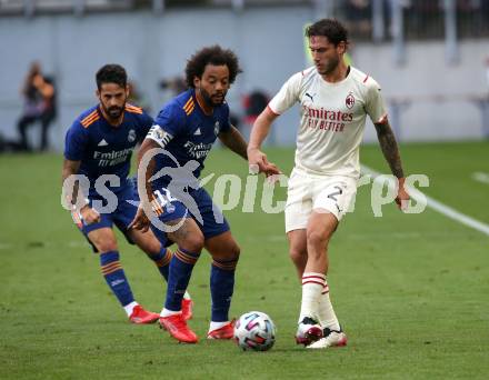 Fussball. Testspiel. Real Madrid gegen AC Milan. Marcelo Vieira da Silva Junior, Francisco Roman Alarcon Suarez (Real Madrid), Calabria Davide (AC Milan). Klagenfurt Woerthersee Stadion, am 8.8.2021.
Foto: Kuess
www.qspictures.net
---
pressefotos, pressefotografie, kuess, qs, qspictures, sport, bild, bilder, bilddatenbank