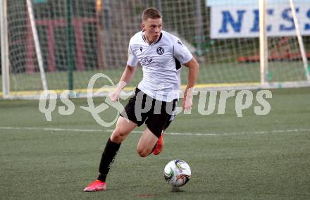 Fussball Regionalliga. SV Spittal gegen Gurten. Maximilian Fillafer (Spittal). Spittal, 6.8.2021.
Fotos: Kuess
---
pressefotos, pressefotografie, kuess, qs, qspictures, sport, bild, bilder, bilddatenbank