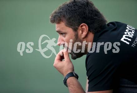 Fussball Regionalliga. SV Spittal gegen Gurten. Trainer Rudolf Schoenherr (Spittal). Spittal, 6.8.2021.
Fotos: Kuess
---
pressefotos, pressefotografie, kuess, qs, qspictures, sport, bild, bilder, bilddatenbank