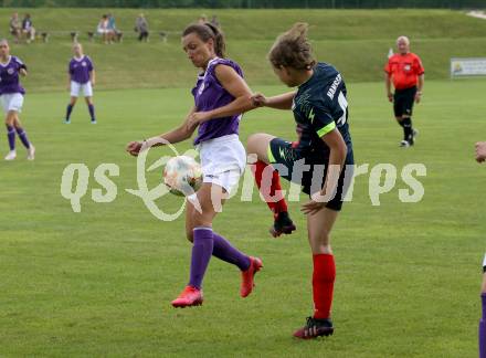 Frauenfussball. Kaerntner Frauen Liga. SK Austria Klagenfurt gegen SG ATUS Ferlach/DSG Ferlach.  Lara Marie Sophie Vadlau (Klagenfurt), Vanessa Naomi Hanser (SG ATUS Ferlach/DSG Ferlach). Koettmannsdorf, am 8.8.2021.
Foto: Kuess
www.qspictures.net
---
pressefotos, pressefotografie, kuess, qs, qspictures, sport, bild, bilder, bilddatenbank