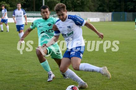 Fussball. Regionallliga. Treibach gegen ATSV Stadl-Paura.  Daniel Werner Grilz (Treibach),Oualid Bouchalga  (ATSV Stadl-Paura). Treibach, am 10.8.2021.
Foto: Kuess
www.qspictures.net
---
pressefotos, pressefotografie, kuess, qs, qspictures, sport, bild, bilder, bilddatenbank