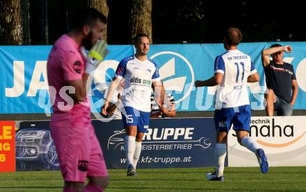 Fussball. Regionallliga. Treibach gegen ATSV Stadl-Paura.  Torjubel Vahid Muharemovic, Bernhard Walzl,  (Treibach). Treibach, am 10.8.2021.
Foto: Kuess
www.qspictures.net
---
pressefotos, pressefotografie, kuess, qs, qspictures, sport, bild, bilder, bilddatenbank