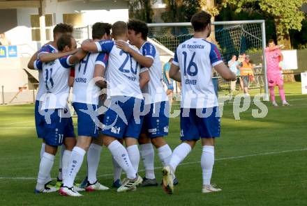 Fussball. Regionallliga. Treibach gegen ATSV Stadl-Paura.  Torjubel  Bernhard Walzl, Hanno Ulrich Wachernig , Moritz Leitner, Manuel Primusch (Treibach). Treibach, am 10.8.2021.
Foto: Kuess
www.qspictures.net
---
pressefotos, pressefotografie, kuess, qs, qspictures, sport, bild, bilder, bilddatenbank