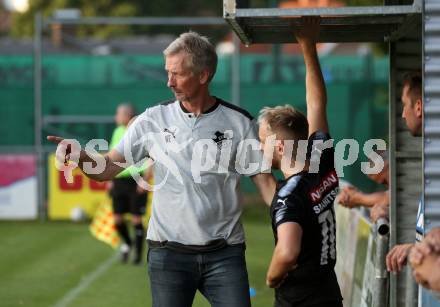 Fussball Kaerntner Liga. Bleiburg gegen St. Michael/Bl.. Trainer Andreas Eberhard (Bleiburg). Bleiburg, am 14.8.2021.
Foto: Kuess
www.qspictures.net
---
pressefotos, pressefotografie, kuess, qs, qspictures, sport, bild, bilder, bilddatenbank