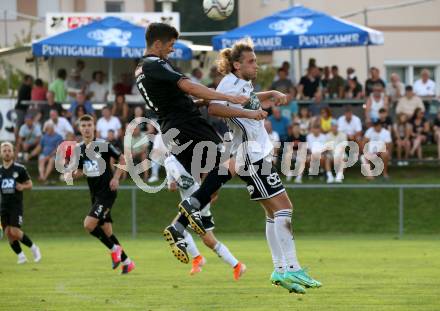 Fussball Kaerntner Liga. Bleiburg gegen St. Michael/Bl..  Christopher Knauder (Bleiburg),   Arnold Gross (St. Michael/Bl.). Bleiburg, am 14.8.2021.
Foto: Kuess
---
pressefotos, pressefotografie, kuess, qs, qspictures, sport, bild, bilder, bilddatenbank