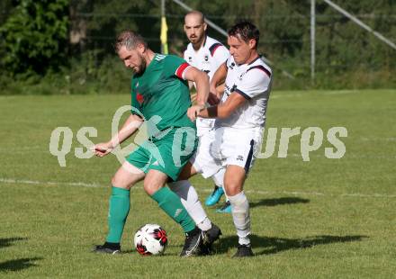 Fussball 1. KLasse C. St. Urban gegen St. Veit.  Philipp Kandut  (St. Urban),   Oliver Krappinger (St. Veit). St. Urban, am 15.8.2021.
Foto: Kuess
---
pressefotos, pressefotografie, kuess, qs, qspictures, sport, bild, bilder, bilddatenbank