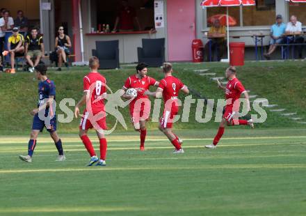 Fussball. Kaerntner Liga. ATUS Ferlach gegen Kraig.  Torjubel Stephan Buergler,  (Ferlach). Ferlach, am 21.8.2021.
Foto: Kuess
www.qspictures.net
---
pressefotos, pressefotografie, kuess, qs, qspictures, sport, bild, bilder, bilddatenbank