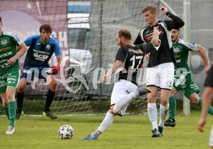 Fussball. Kaerntner Liga. Gmuend gegen Lendorf.  Andreas Marco Allmayer,  Domenik Steiner (Gmuend). Gmuend, am 21.8.2021.
Foto: Kuess
www.qspictures.net
---
pressefotos, pressefotografie, kuess, qs, qspictures, sport, bild, bilder, bilddatenbank