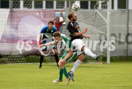 Fussball. Kaerntner Liga. Gmuend gegen Lendorf. Andreas Marco Allmayer  (Gmuend), Fabian Hoi (Lendorf). Gmuend, am 21.8.2021.
Foto: Kuess
www.qspictures.net
---
pressefotos, pressefotografie, kuess, qs, qspictures, sport, bild, bilder, bilddatenbank