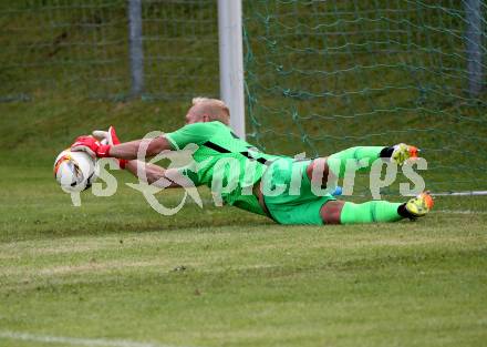 Fussball. Unterliga West. Lind gegen VSV. Paul Mayerhofer  (Lind). Lind, am 21.8.2021.
Foto: Kuess
www.qspictures.net
---
pressefotos, pressefotografie, kuess, qs, qspictures, sport, bild, bilder, bilddatenbank
