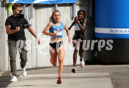 Kaernten laeuft.  Julia Mayer, 	Lucy Mawia Muli . Velden, am 22.8.2021.
Foto: Kuess
---
pressefotos, pressefotografie, kuess, qs, qspictures, sport, bild, bilder, bilddatenbank