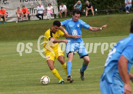 Fussball. Unterliga West. Lind gegen VSV. Eduard Ebner  (Lind),  Saso Kovacevic  (VSV). Lind, am 21.8.2021.
Foto: Kuess
www.qspictures.net
---
pressefotos, pressefotografie, kuess, qs, qspictures, sport, bild, bilder, bilddatenbank