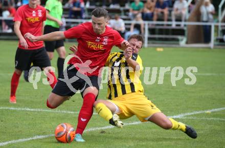 Fussball. 1. KLasse B. Maria Gail gegen Rothenthurn. Dario Drmac (Maria Gail),   Mario Mihajlovic (Rothenthurn). Maria Gail, am 29.8.2021.
Foto: Kuess
---
pressefotos, pressefotografie, kuess, qs, qspictures, sport, bild, bilder, bilddatenbank