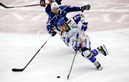 Eishockey Testspiel. EC Grand Immo VSV gegen HK Nitra.  Martin Urbanek,  (VSV), Michael Drabek  (Nitra). Villach, am 31.8.2021.
Foto: Kuess
www.qspictures.net
---
pressefotos, pressefotografie, kuess, qs, qspictures, sport, bild, bilder, bilddatenbank