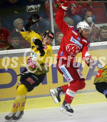 EBEL. Eishockey Bundesliga. KAC gegen	spusu Vienna Capitals. Johannes Bischofberger,  (KAC),  Bernhard Posch (Vienna Capitals). Klagenfurt, am 17.9.2021.
Foto: Kuess
www.qspictures.net

---
pressefotos, pressefotografie, kuess, qs, qspictures, sport, bild, bilder, bilddatenbank
