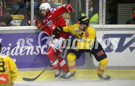 EBEL. Eishockey Bundesliga. KAC gegen	spusu Vienna Capitals. Dennis Sticha,  (KAC),  Dominic Hackl (Vienna Capitals). Klagenfurt, am 17.9.2021.
Foto: Kuess
www.qspictures.net

---
pressefotos, pressefotografie, kuess, qs, qspictures, sport, bild, bilder, bilddatenbank