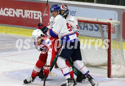 EBEL. Eishockey Bundesliga. KAC gegen	HC TIWAG Innsbruck. Matthew Fraser, (KAC), Luis Ludin   (Innsbruck). Klagenfurt, am 18.9.2021.
Foto: Kuess
www.qspictures.net

---
pressefotos, pressefotografie, kuess, qs, qspictures, sport, bild, bilder, bilddatenbank