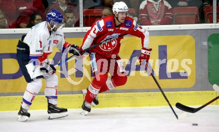 EBEL. Eishockey Bundesliga. KAC gegen	HC TIWAG Innsbruck. Nicholas Eric Petersen,  (KAC), Daniel Jakubitzka  (Innsbruck). Klagenfurt, am 18.9.2021.
Foto: Kuess
www.qspictures.net

---
pressefotos, pressefotografie, kuess, qs, qspictures, sport, bild, bilder, bilddatenbank