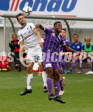Fussball. Bundesliga. SK Austria Klagenfurt gegen  LASK.  Gloire Amanda,  (Klagenfurt), James Holland (LASK). Klagenfurt, am 19.9.2021.
Foto: Kuess
www.qspictures.net
---
pressefotos, pressefotografie, kuess, qs, qspictures, sport, bild, bilder, bilddatenbank