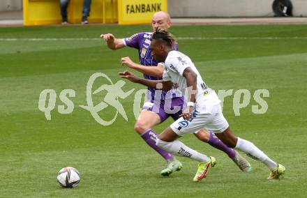 Fussball. Bundesliga. SK Austria Klagenfurt gegen  LASK.  Nicolas Wimmer,  (Klagenfurt), Mamoudou Karamoko (LASK). Klagenfurt, am 19.9.2021.
Foto: Kuess
www.qspictures.net
---
pressefotos, pressefotografie, kuess, qs, qspictures, sport, bild, bilder, bilddatenbank
