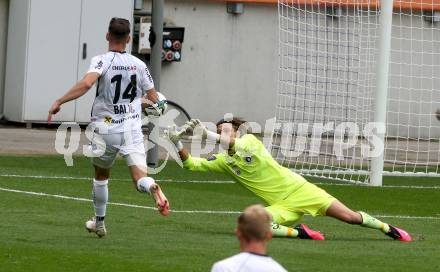 Fussball. Bundesliga. SK Austria Klagenfurt gegen  LASK.  Phillip Menzel,  (Klagenfurt),  Husein Balic (LASK). Klagenfurt, am 19.9.2021.
Foto: Kuess
www.qspictures.net
---
pressefotos, pressefotografie, kuess, qs, qspictures, sport, bild, bilder, bilddatenbank
