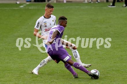 Fussball. Bundesliga. SK Austria Klagenfurt gegen  LASK. Gloire Amanda,  (Klagenfurt), Felix Luckeneder  (LASK). Klagenfurt, am 19.9.2021.
Foto: Kuess
www.qspictures.net
---
pressefotos, pressefotografie, kuess, qs, qspictures, sport, bild, bilder, bilddatenbank