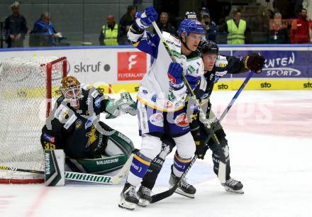 EBEL. Eishockey Bundesliga. VSV gegen HC Pustertal Woelfe.  Marco Richter,  (VSV), Emil Kristensen, Tomas Joshua Sholl  (Pustertal). Villach, am 24.9.2021.
Foto: Kuess
www.qspictures.net
---
pressefotos, pressefotografie, kuess, qs, qspictures, sport, bild, bilder, bilddatenbank