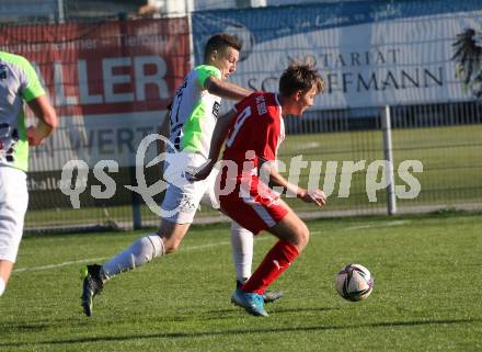 Fussball. Kaerntner Liga. KAC 1909 gegen Feldkirchen SV. Alexander Maximinian Bergmann  (KAC), Bajro Besic  (Feldkirchen). Klagenfurt, am 25.9.2021.
Foto: Kuess
www.qspictures.net
---
pressefotos, pressefotografie, kuess, qs, qspictures, sport, bild, bilder, bilddatenbank