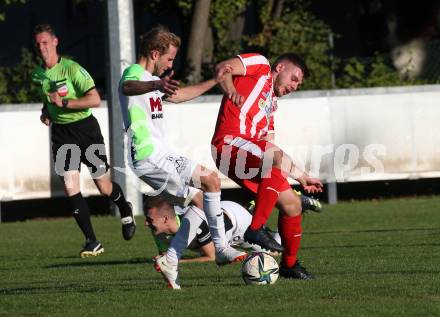 Fussball. Kaerntner Liga. KAC 1909 gegen Feldkirchen SV. Albert Shabani  (KAC),   David Tamegger (Feldkirchen). Klagenfurt, am 25.9.2021.
Foto: Kuess
www.qspictures.net
---
pressefotos, pressefotografie, kuess, qs, qspictures, sport, bild, bilder, bilddatenbank