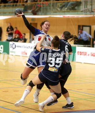 Handball. Bundesliga. Frauen.  	SC witasek Ferlach/Feldkirchen gegen roomz JAGS WV.   Voncina Luna (Ferlach),  Prokop Marie, Eichhorn Barbara  (roomz JAGS WV). Ferlach, 25.9.2021.
Foto: Kuess
---
pressefotos, pressefotografie, kuess, qs, qspictures, sport, bild, bilder, bilddatenbank