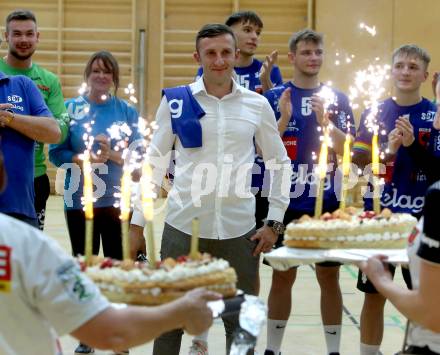 Handball. SC Kelag Ferlach gegen Sparkasse Schwaz Handball Tirol.   Verabschiedung Izudin Mujanovic. Ferlach, am 25.9.2021. 
Foto: Kuess
---
pressefotos, pressefotografie, kuess, qs, qspictures, sport, bild, bilder, bilddatenbank
