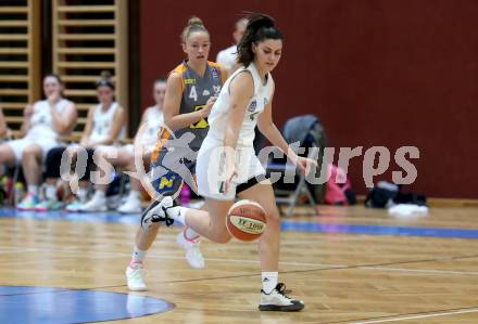 Basketball Damen Superliga 2021/2022. Grunddurchgang 1. Runde.  KOS Celovec Damen gegen BK Duchess Klosterneuburg. Sasa Tomazic  (KOS),  Michaela Macho (Klosterneuburg). Klagenfurt, am 2.10.2021.
Foto: Kuess
www.qspictures.net
---
pressefotos, pressefotografie, kuess, qs, qspictures, sport, bild, bilder, bilddatenbank