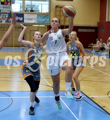 Basketball Damen Superliga 2021/2022. Grunddurchgang 1. Runde.  KOS Celovec Damen gegen BK Duchess Klosterneuburg. Sara Feratovic  (KOS),  Ena Hamidovic (Klosterneuburg). Klagenfurt, am 2.10.2021.
Foto: Kuess
www.qspictures.net
---
pressefotos, pressefotografie, kuess, qs, qspictures, sport, bild, bilder, bilddatenbank