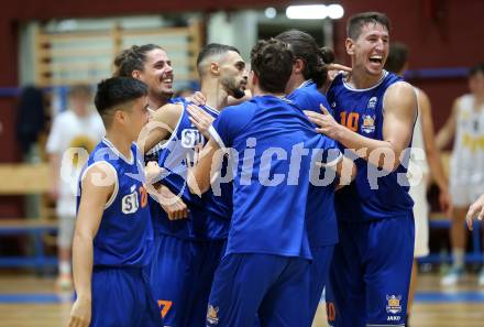 Basketball Austria Cup 2021/2022.  Woerthersee Piraten gegen BBU Salzburg.  Jubel (BBU Salzburg). Klagenfurt, am 2.10.2021.
Foto: Kuess
www.qspictures.net

---
pressefotos, pressefotografie, kuess, qs, qspictures, sport, bild, bilder, bilddatenbank