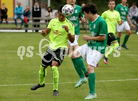 Fussball. 2. Klasse A. Ainet gegen Obermillstatt.  Chirawat Kareerat (Ainet),   Stefan Huber (Obermillstatt). Ainet, 3.10.2021.
Foto: Kuess
---
pressefotos, pressefotografie, kuess, qs, qspictures, sport, bild, bilder, bilddatenbank