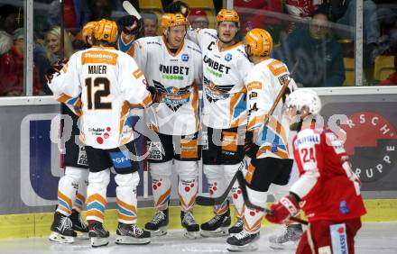 EBEL. Eishockey Bundesliga. KAC gegen	Black Wings Linz. Torjubel Ramon Schnetzer, Andris Dzerins, Brian Lebler, David Maier, Dragan Umicevic (Linz). Klagenfurt, am 8.10.2021.
Foto: Kuess
www.qspictures.net

---
pressefotos, pressefotografie, kuess, qs, qspictures, sport, bild, bilder, bilddatenbank