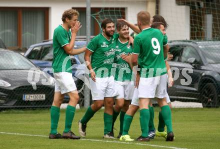 Fussball. 2. Klasse A. Ainet gegen Obermillstatt. Torjubel (Obermillstatt). Ainet, 3.10.2021.
Foto: Kuess
---
pressefotos, pressefotografie, kuess, qs, qspictures, sport, bild, bilder, bilddatenbank