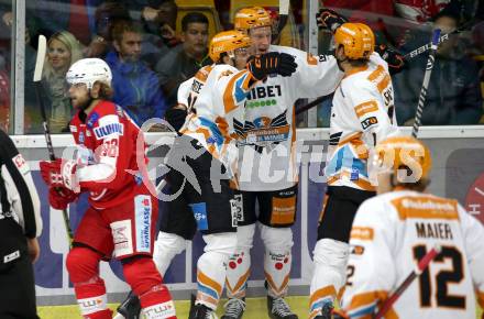 EBEL. Eishockey Bundesliga. KAC gegen	Black Wings Linz.  Torjubel Ramon Schnetzer, Andris Dzerins, Brian Lebler  (Linz). Klagenfurt, am 8.10.2021.
Foto: Kuess
www.qspictures.net

---
pressefotos, pressefotografie, kuess, qs, qspictures, sport, bild, bilder, bilddatenbank